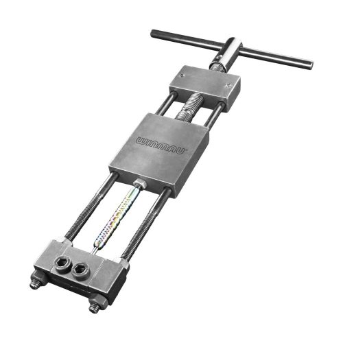Nástroj na výměnu hrotů Winmau Craftsman Re-Pointing System