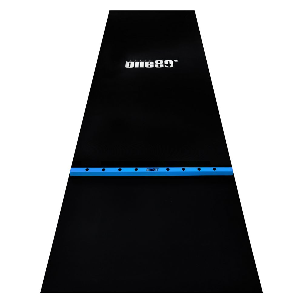 Pryžový koberec s modrou hranicí hodu ONE80 300×90cm, černý